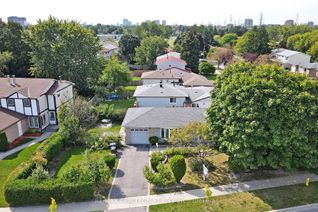 Sidesplit for Sale, 66 La Peer Blvd, Toronto, ON