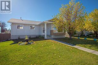 Bungalow for Sale, 71 Quigley Drive, Cochrane, AB