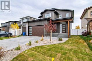 House for Sale, 13 Larratt Close, Red Deer, AB