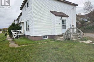 Semi-Detached House for Sale, 19 Mccullough Street E, Marathon, ON