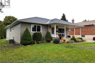 Bungalow for Sale, 1746 6th Avenue E, Owen Sound, ON