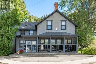 House for Sale, 127 Freelton Road, Freelton, ON