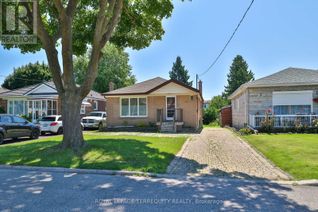 Detached House for Rent, 13 Bardwell Crescent, Toronto (Wexford-Maryvale), ON