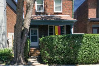 Detached House for Rent, 109 Lippincott St #Main, Toronto, ON