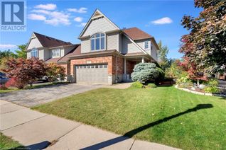 Freehold Townhouse for Sale, 16 Woodsmere Drive, Kitchener, ON