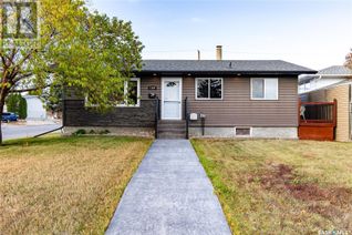 Detached House for Sale, 1164 Hochelaga Street W, Moose Jaw, SK