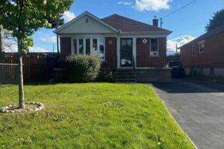 Detached House for Rent, 4 Waringstown Drive, Toronto (Wexford-Maryvale), ON