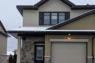 Freehold Townhouse for Sale, 12 Mcnamara Street, Petawawa, ON