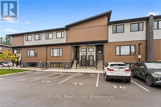 Condo Townhouse for Sale, 6591 Montrose Road #109, Niagara Falls (218 - West Wood), ON