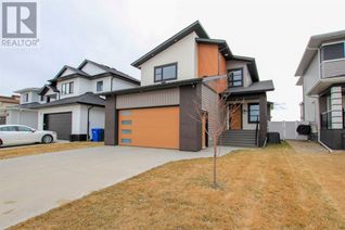 House for Sale, 33 Larratt Close, Red Deer, AB