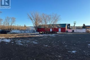 Property for Lease, 415 James Street N, Lumsden, SK