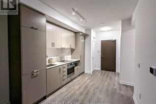 Condo Apartment for Sale, 60 Honeycrisp Crescent #816, Vaughan (Vaughan Corporate Centre), ON