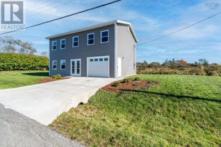 House for Sale, 17 Hood Crescent, Yarmouth, NS