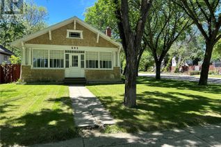 House for Sale, 695 3rd Street E, Shaunavon, SK