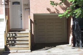 Freehold Townhouse for Rent, 252 Milan Street, Toronto (Moss Park), ON