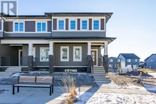 Freehold Townhouse for Sale, 148 Lawson Lane Se, Airdrie, AB