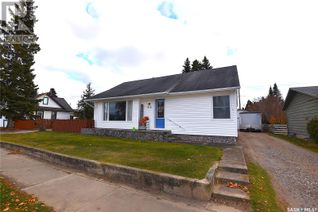 Bungalow for Sale, 418 7th Avenue W, Nipawin, SK