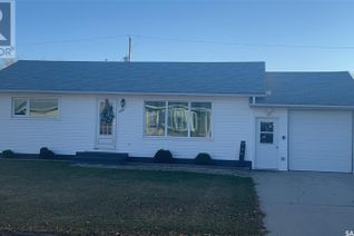 Bungalow for Sale, 657 1st Avenue Ne, Preeceville, SK