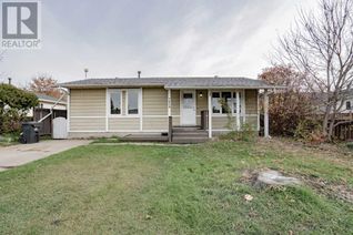 Bungalow for Sale, 7413 98b St, Peace River, AB