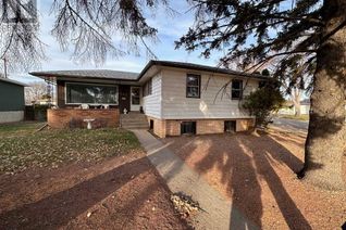 House for Sale, 702 8th Street Sw, Medicine Hat, AB