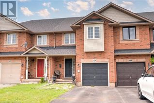 Freehold Townhouse for Sale, 120 Peachwood Crescent, Stoney Creek, ON