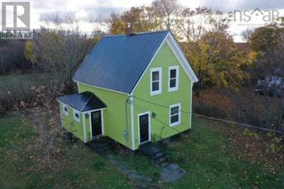 Detached House for Sale, 16 Starr Street, Springhill, NS