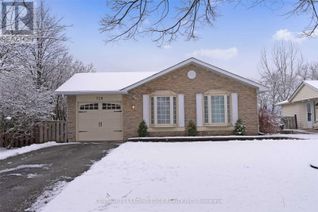 Detached House for Rent, 728 Downs Crescent #MAIN, Oshawa (Donevan), ON