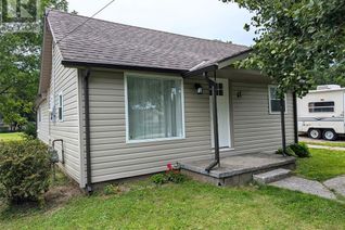 House for Sale, 47 Broadway Street, Ridgetown, ON