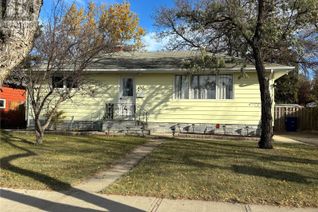 Bungalow for Sale, 450 4th Street, Weyburn, SK