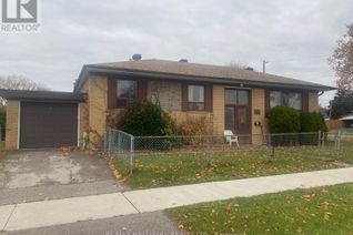 House for Sale, 32 Jeffcoat Drive, Toronto (West Humber-Clairville), ON