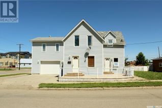 Detached House for Sale, 3 2nd Avenue, Weyburn, SK