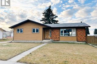 Bungalow for Sale, 5411 51 Avenue, Rocky Mountain House, AB