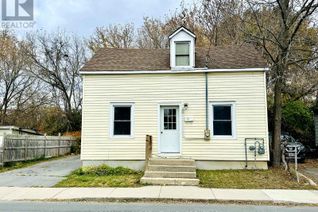 Detached House for Sale, 27 Hickson Avenue, Kingston (East of Sir John A. Blvd), ON