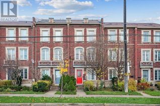 Townhouse for Sale, 163 Torbarrie Road, Toronto (Downsview-Roding-CFB), ON