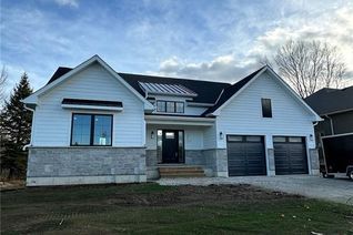 Detached House for Sale, 2 Hilton Lane #33, Meaford, ON