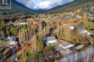 Property for Sale, 610 Wynndel Road, Wynndel, BC