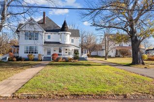 Detached House for Sale, 204 Water Street, Pugwash, NS