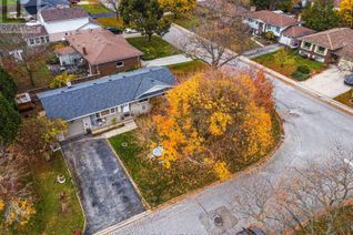 Bungalow for Sale, 4187 Highland Park Drive, Lincoln (982 - Beamsville), ON