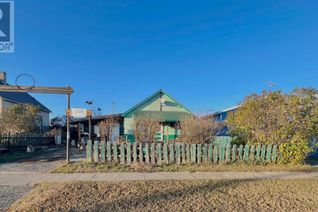 Bungalow for Sale, 306 Railway W, Hanna, AB