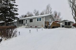 Bungalow for Sale, 116 Churchill Avenue, Coronach, SK