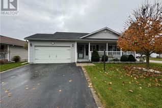 Detached House for Sale, 4 Ventnor Crescent, Wasaga Beach, ON