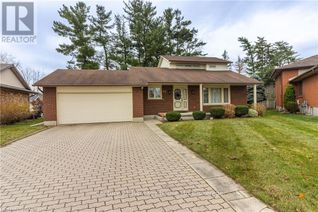 Detached House for Sale, 15 Clear Valley Drive, Tillsonburg, ON