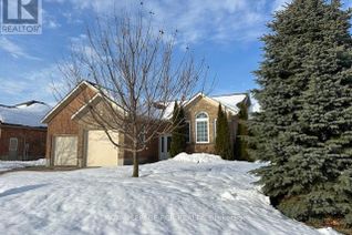 Bungalow for Sale, 414 4th Street S, Hanover, ON