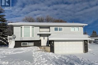 Detached House for Sale, 233 Lorne Street W, Swift Current, SK