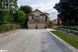 Detached House for Sale, 49 Hamilton Drive, Newmarket, ON