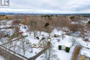 Bungalow for Sale, 122 Maple Avenue, Berwick, NS