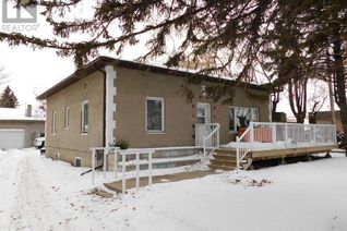 House for Sale, 11 Fairview Avenue W, Brooks, AB