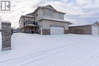 House for Sale, 124 Woodpecker Green, Fort McMurray, AB