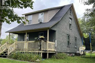 House for Sale, 220 Mowatt Street, Shelburne, NS