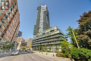 Condo Townhouse for Sale, 825 Church Street #105, Toronto (Rosedale-Moore Park), ON